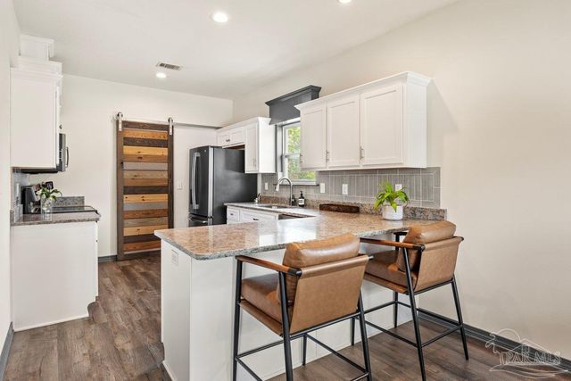 301 Dwight Ave, Pensacola, FL 32507