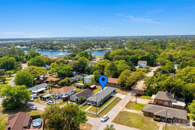 301 Dwight Ave, Pensacola, FL 32507
