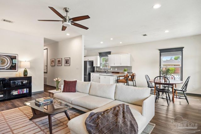 301 Dwight Ave, Pensacola, FL 32507