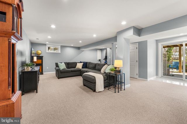 9078 BROOK FORD RD, Burke, VA 22015