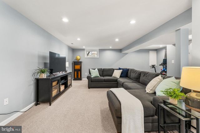 9078 BROOK FORD RD, Burke, VA 22015