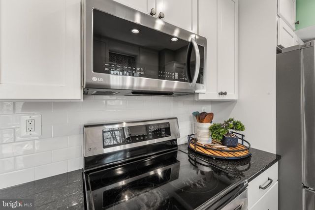 9078 BROOK FORD RD, Burke, VA 22015