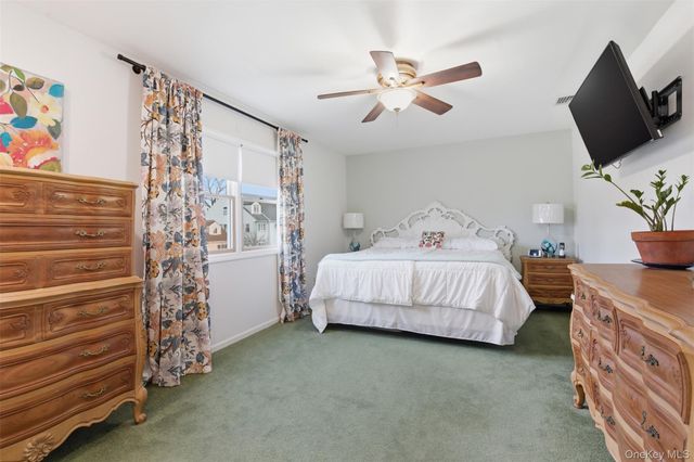 632 Wyngate Drive W, Valley Stream, NY 11580