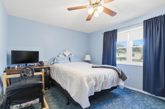 632 Wyngate Drive W, Valley Stream, NY 11580