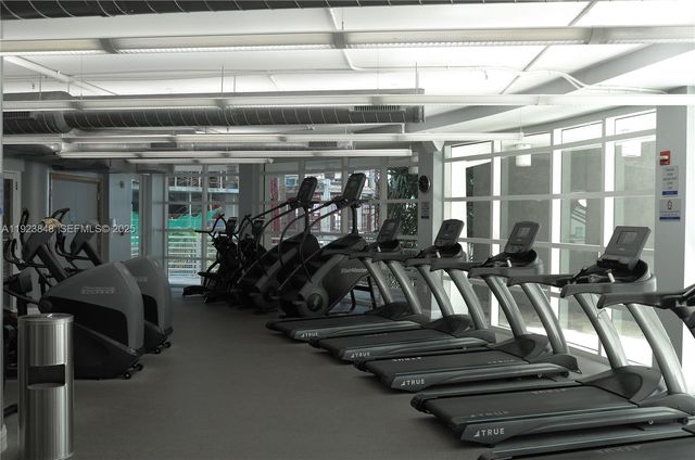 253 NE 2nd St 908, Miami, FL 33132