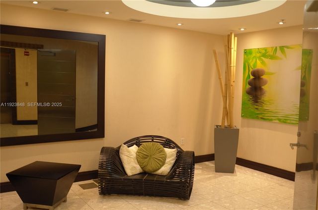 253 NE 2nd St 908, Miami, FL 33132