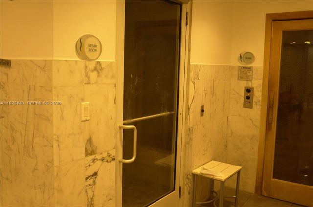 253 NE 2nd St 908, Miami, FL 33132