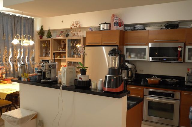 253 NE 2nd St 908, Miami, FL 33132