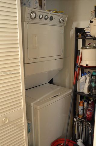 253 NE 2nd St 908, Miami, FL 33132