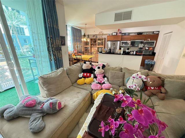 253 NE 2nd St 908, Miami, FL 33132