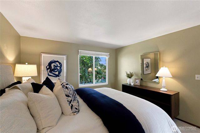 23424 NE 27th Street, Sammamish, WA 98074
