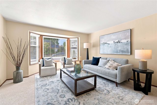 23424 NE 27th Street, Sammamish, WA 98074