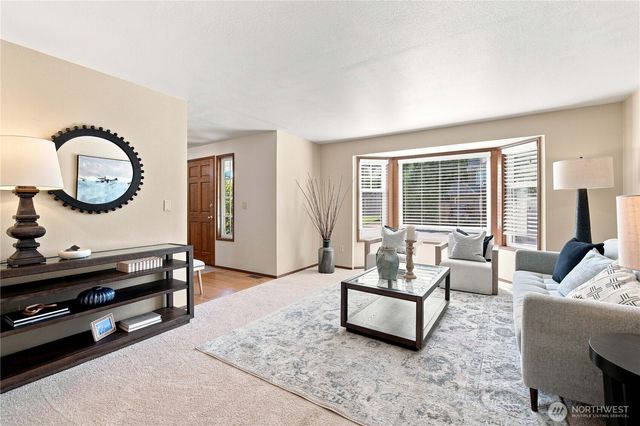 23424 NE 27th Street, Sammamish, WA 98074