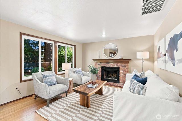 23424 NE 27th Street, Sammamish, WA 98074