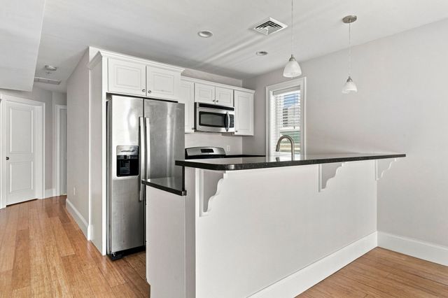 28 Mitchell St 1, Boston, MA 02127