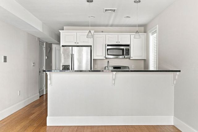 28 Mitchell St 1, Boston, MA 02127