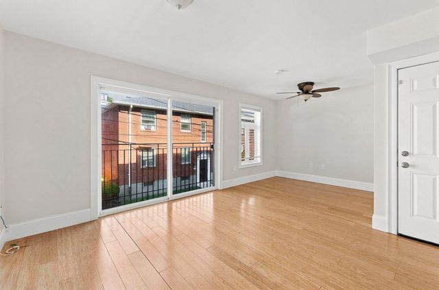 28 Mitchell St 1, Boston, MA 02127