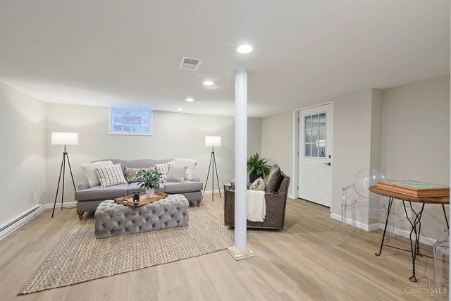 1568 Wittekind Terrace, Cincinnati, OH 45224