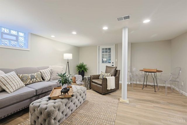 1568 Wittekind Terrace, Cincinnati, OH 45224