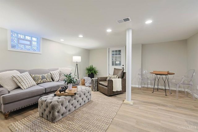 1568 Wittekind Terrace, Cincinnati, OH 45224