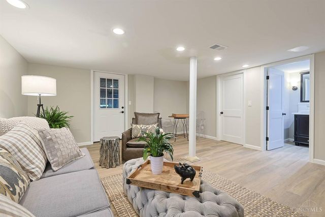 1568 Wittekind Terrace, Cincinnati, OH 45224