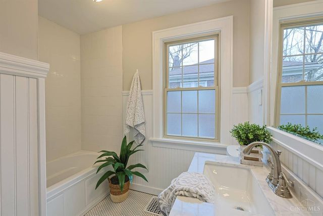 1568 Wittekind Terrace, Cincinnati, OH 45224