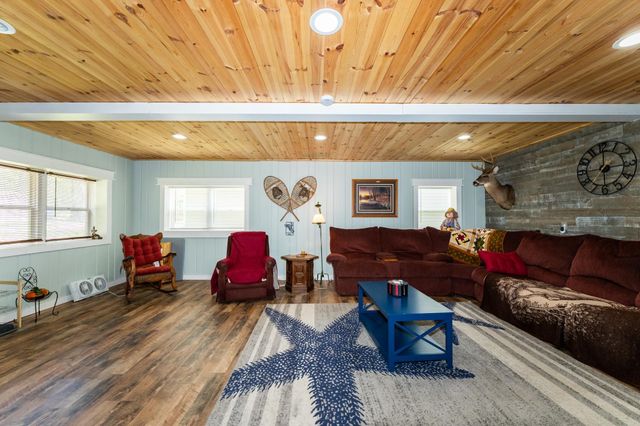 11935 N Shore Drive, Garfield Twp, MI 48632