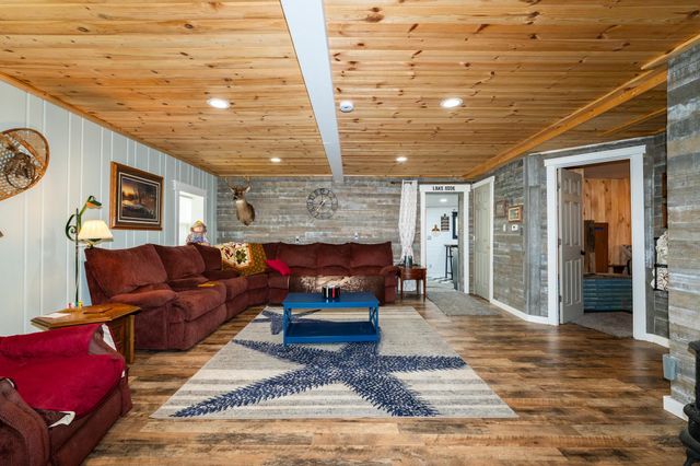11935 N Shore Drive, Garfield Twp, MI 48632