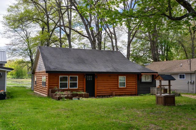11935 N Shore Drive, Garfield Twp, MI 48632