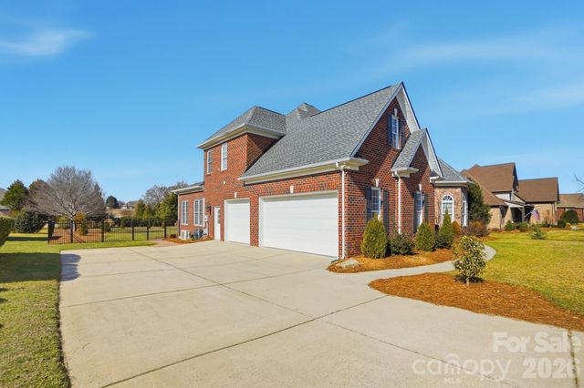 2709 Smith Field Drive, Monroe, NC 28110