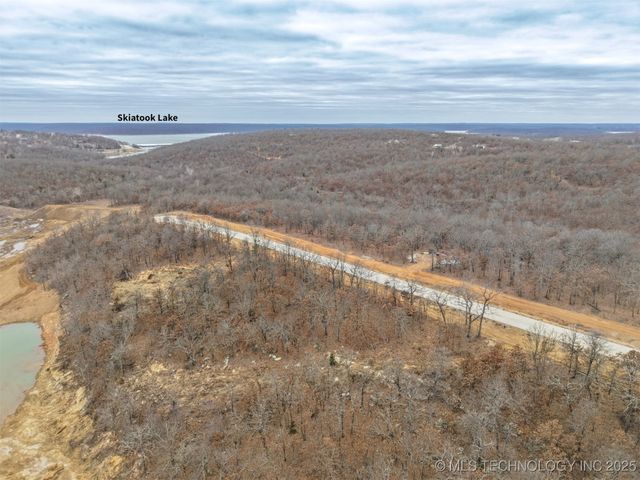 15956 Lakewood Circle, Skiatook, OK 74070