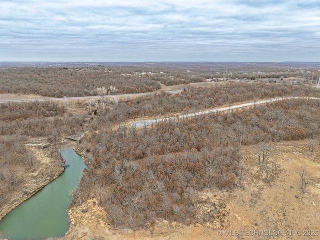 15956 Lakewood Circle, Skiatook, OK 74070