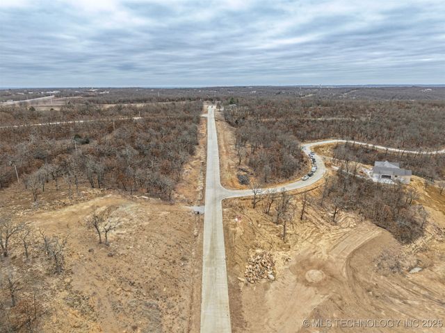 15956 Lakewood Circle, Skiatook, OK 74070