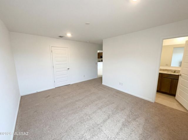 12864 E Curly Neal Drive, Tucson, AZ 85747