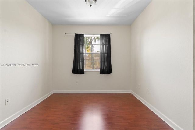 9239 SW 227th St 9, Cutler Bay, FL 33190