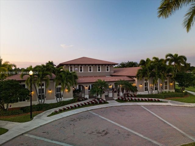 9239 SW 227th St 9, Cutler Bay, FL 33190