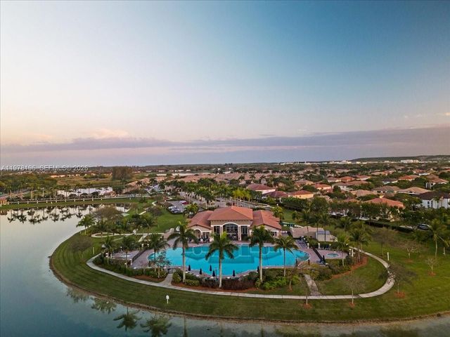 9239 SW 227th St 9, Cutler Bay, FL 33190