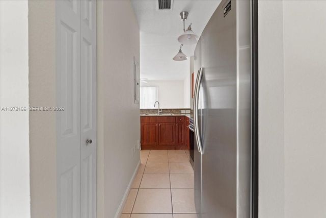 9239 SW 227th St 9, Cutler Bay, FL 33190