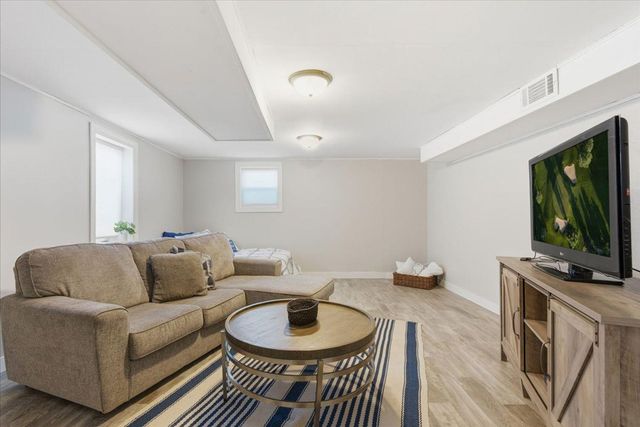 402 N Oak Street, Lake City, MN 55041