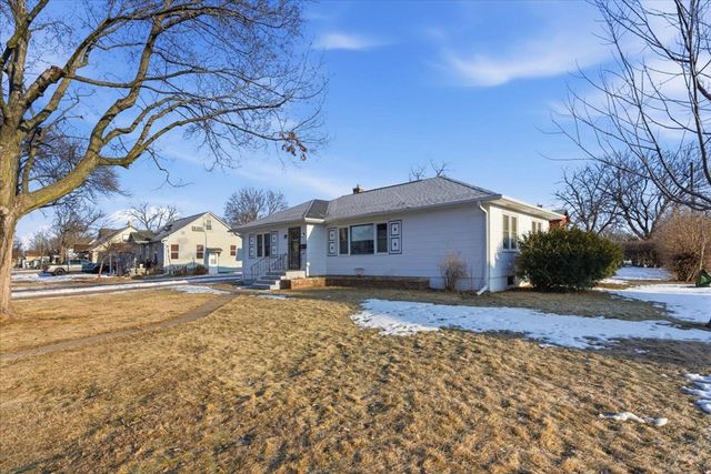 402 N Oak Street, Lake City, MN 55041