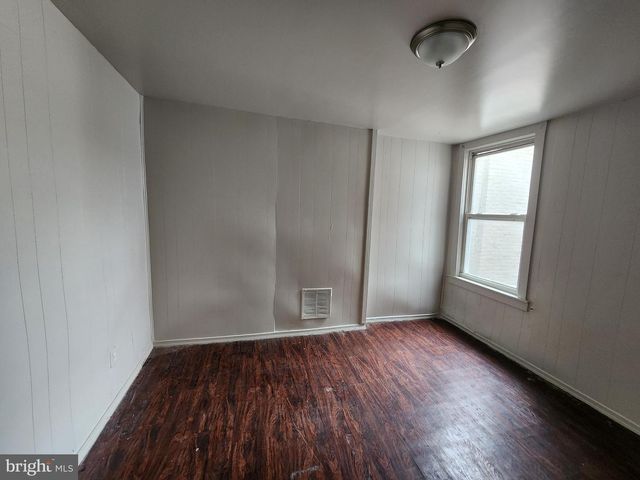 235 N LUZERNE AVE, Baltimore, MD 21224