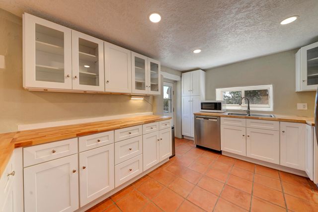 654 Pinon Park Trail, Sandia Park, NM 87047