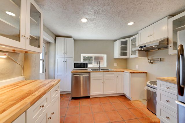 654 Pinon Park Trail, Sandia Park, NM 87047