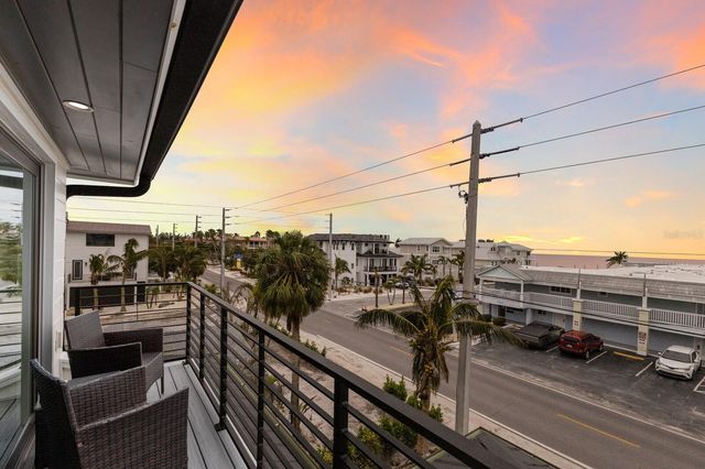 6605 GULF DRIVE, Holmes Beach, FL 34217