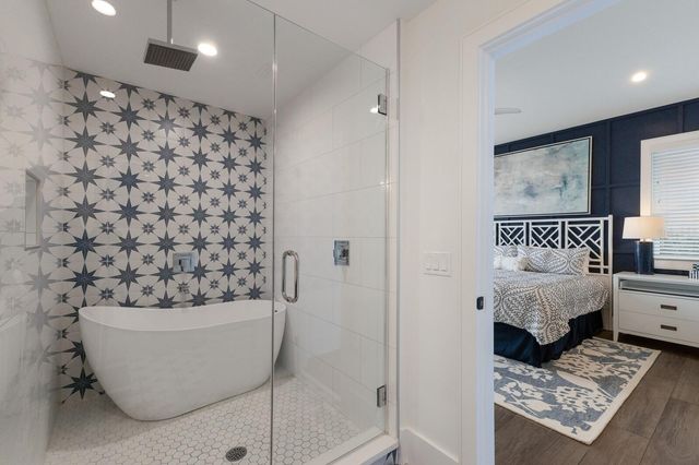 6605 GULF DRIVE, Holmes Beach, FL 34217