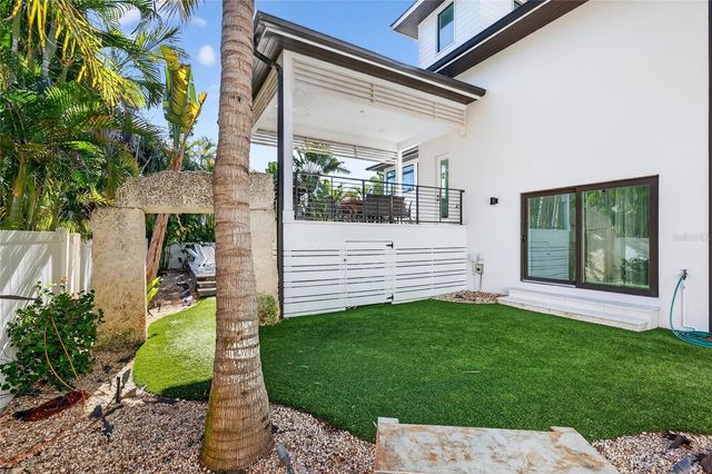 6605 GULF DRIVE, Holmes Beach, FL 34217