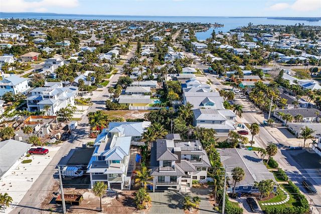 6605 GULF DRIVE, Holmes Beach, FL 34217