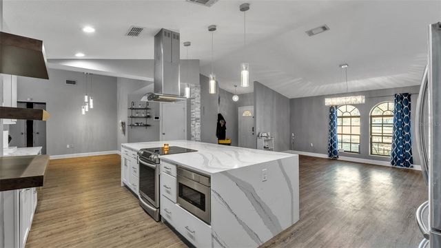 6231 FORESTWOOD DRIVE W, Lakeland, FL 33811