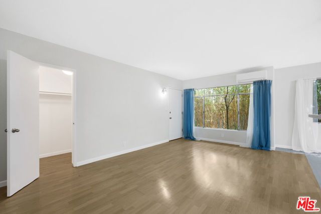 2488 N Beachwood Drive 2, Los Angeles, CA 90068