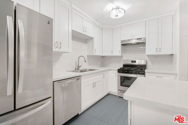 2488 N Beachwood Drive 2, Los Angeles, CA 90068